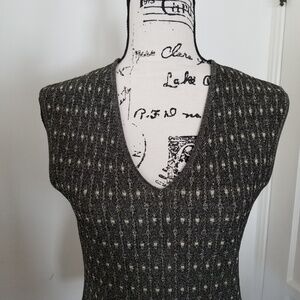 Jones New York Black and Cream Knit Top